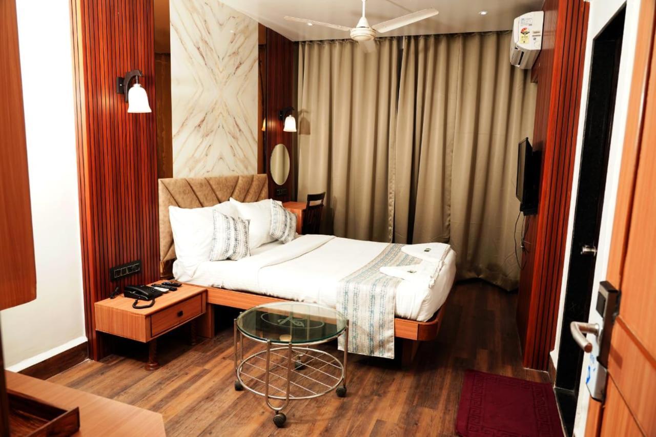 Hotel Padma Krishna Pune Exterior foto