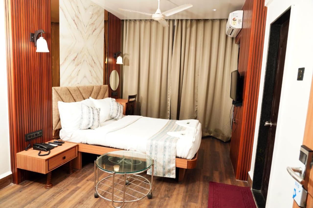 Hotel Padma Krishna Pune Exterior foto