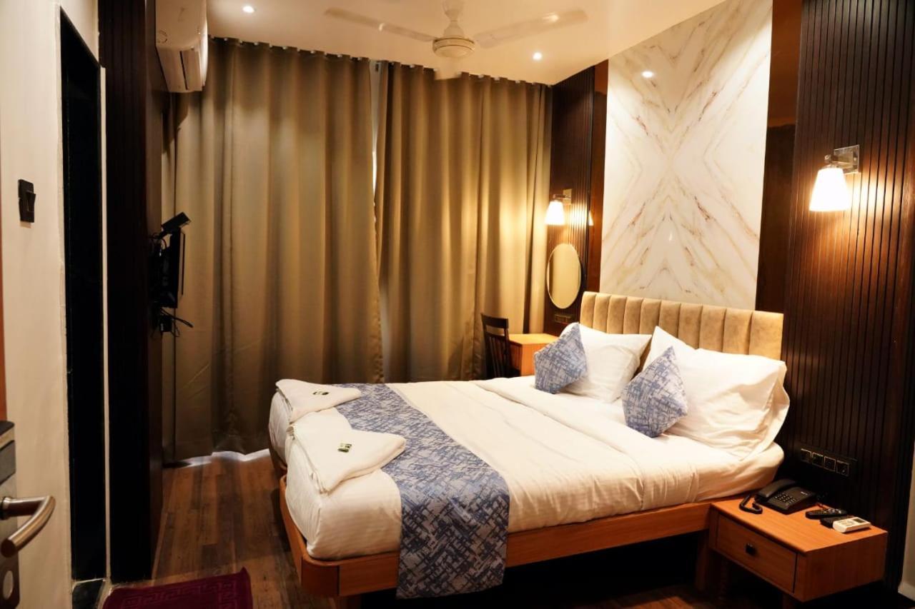 Hotel Padma Krishna Pune Exterior foto