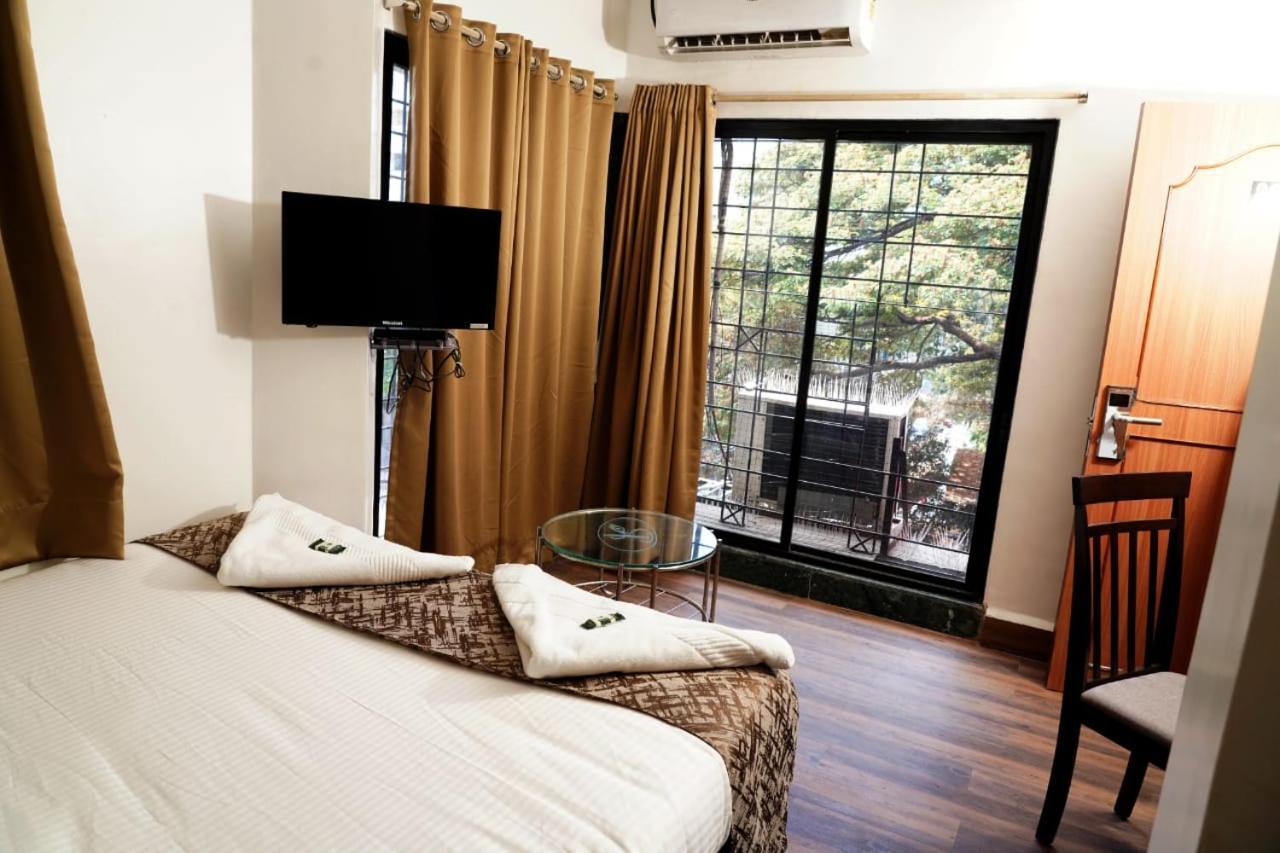 Hotel Padma Krishna Pune Exterior foto